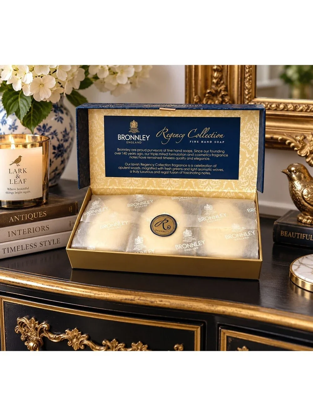 VINTAGE BRONNLEY ENGLAND Regency Collection Luxury Soap Set